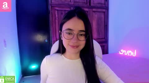 Snapshot of alicee_2 chatting on September 11, 3:45 pm Aliceee .. 97YP9VWGZHrefnav wishlist lists 1 online show from September 11, 3:45 pm