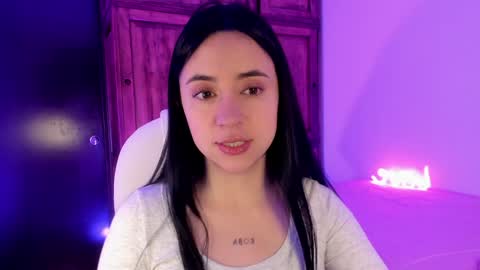 Snapshot of alicee_2 chatting on January 31, 4:59 pm Aliceee .. 97YP9VWGZHrefnav wishlist lists 1 online show from January 31, 4:59 pm