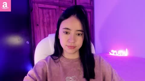 Snapshot of alicee_2 chatting on February 24, 6:04 pm Aliceee .. 97YP9VWGZHrefnav wishlist lists 1 online show from February 24, 6:04 pm