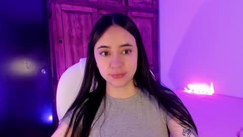 Snapshot of alicee_2 chatting on January 23, 10:11 am Aliceee .. 97YP9VWGZHrefnav wishlist lists 1 online show from January 23, 10:11 am