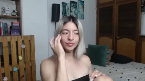 alicee_logan_ online show from July 22, 1:28 am