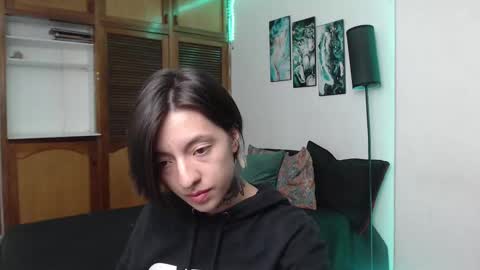 Snapshot of alicee_logan_ chatting on September 11, 2:12 am alicee_logan_ online show from September 11, 2:12 am