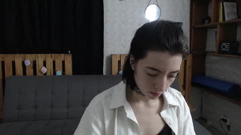 Snapshot of alicee_logan_ chatting on January 5, 3:00 am alicee_logan_ online show from January 5, 3:00 am