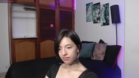 Snapshot of alicee_logan_ chatting on September 15, 2:31 am alicee_logan_ online show from September 15, 2:31 am