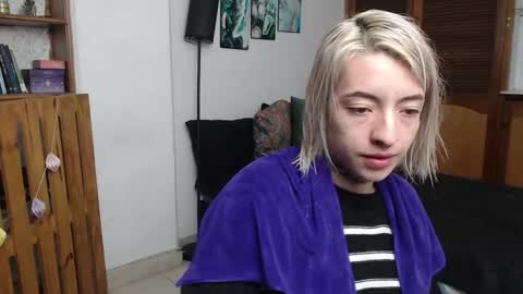 alicee_logan_ online show from March 9, 1:53 am