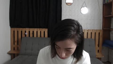 Snapshot of alicee_logan_ chatting on February 15, 2:15 am alicee_logan_ online show from February 15, 2:15 am