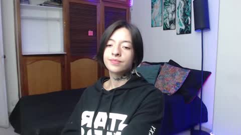 Snapshot of alicee_logan_ chatting on October 5, 2:05 am alicee_logan_ online show from October 5, 2:05 am