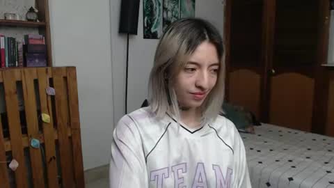 alicee_logan_ online show from July 27, 1:57 am