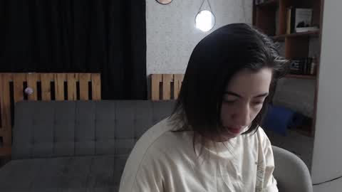Snapshot of alicee_logan_ chatting on February 7, 2:40 am alicee_logan_ online show from February 7, 2:40 am