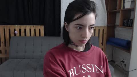 Snapshot of alicee_logan_ chatting on February 16, 2:11 am alicee_logan_ online show from February 16, 2:11 am