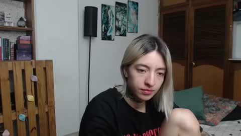 alicee_logan_ online show from June 24, 2:54 am