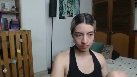 alicee_logan_ online show from July 2, 1:27 am