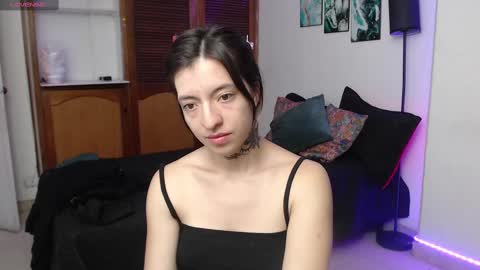 Snapshot of alicee_logan_ chatting on September 19, 2:54 am alicee_logan_ online show from September 19, 2:54 am