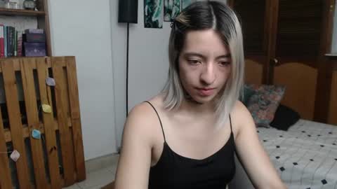 alicee_logan_ online show from July 5, 3:35 am