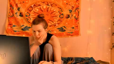 Alice online show from April 30, 5:12 am