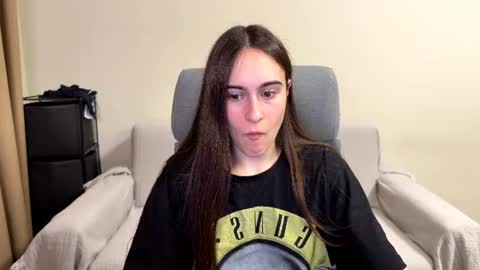 alicekollt online show from June 11, 8:49 pm