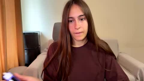 alicekollt online show from September 24, 9:30 am