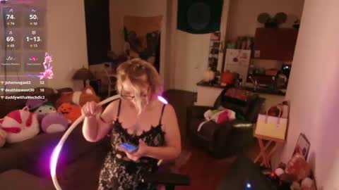 Snapshot of aliceliddell710 chatting on October 8, 3:55 am Alice Liddell online show from October 8, 3:55 am