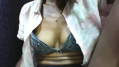 alicia253177 online show from September 20, 12:36 pm