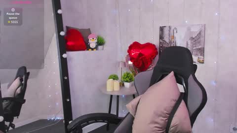 Alicia Adams online show from March 17, 5:44 am