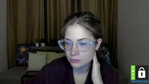 Alicia online show from October 4, 5:06 pm