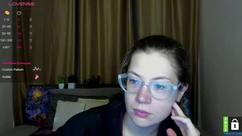 Alicia online show from October 17, 11:24 am