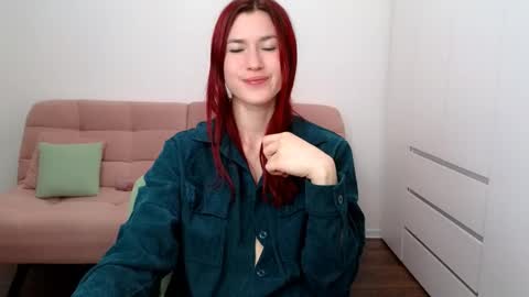 Snapshot of alicianoveli chatting on September 19, 3:44 pm alicianoveli online show from September 19, 3:44 pm