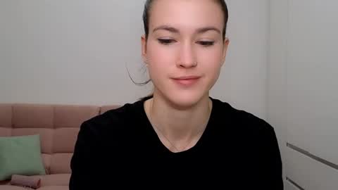 Snapshot of alicianoveli chatting on January 10, 8:18 am alicianoveli online show from January 10, 8:18 am