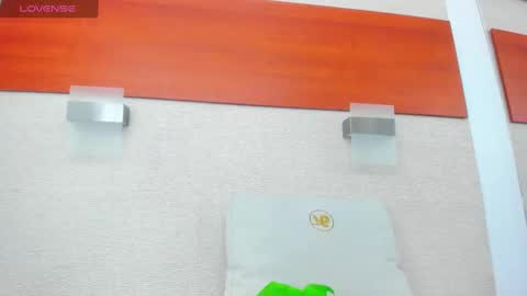 Snapshot of alicie_green chatting on March 10, 2:39 am im tutti online show from March 10, 2:39 am