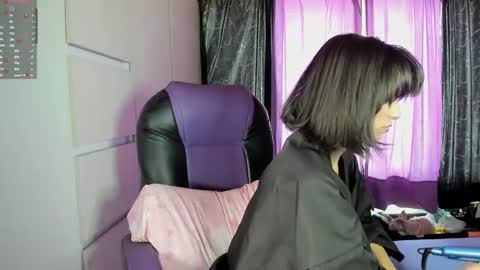 Snapshot of alien_universe chatting on January 23, 7:29 pm Aiko Independent Model online show from January 23, 7:29 pm
