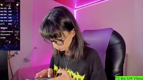 Snapshot of alien_universe chatting on September 8, 8:41 pm Aiko Independent Model online show from September 8, 8:41 pm