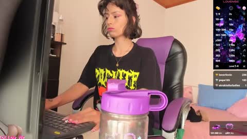 Snapshot of alien_universe chatting on December 6, 4:49 pm Aiko Independent Model online show from December 6, 4:49 pm