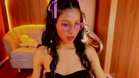 alina_b_ online show from July 25, 8:05 pm