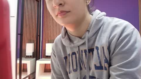 Snapshot of alina_martinelli chatting on February 7, 12:06 pm Alina online show from February 7, 12:06 pm