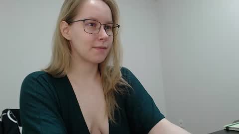 alinasei online show from July 6, 1:05 pm