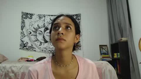 Snapshot of alinawoolf_ chatting on December 4, 2:31 am  Ali  online show from December 4, 2:31 am