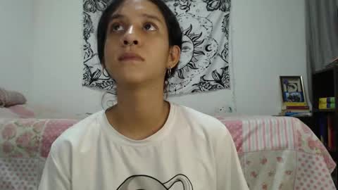 Snapshot of alinawoolf_ chatting on January 3, 11:44 pm  Ali  online show from January 3, 11:44 pm