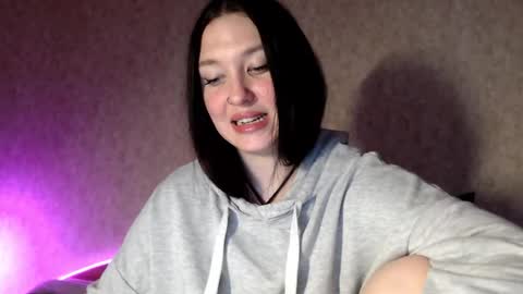 alisaadoll online show from March 13, 1:01 pm