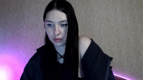 alisaadoll online show from December 17, 3:16 pm