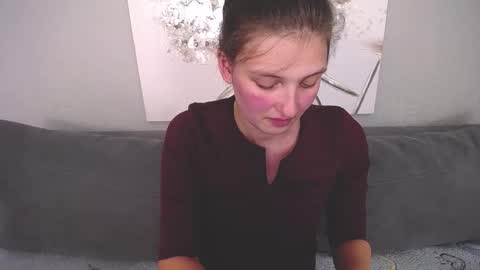 Snapshot of alisaperes chatting on September 19, 1:21 pm Alisa online show from September 19, 1:21 pm