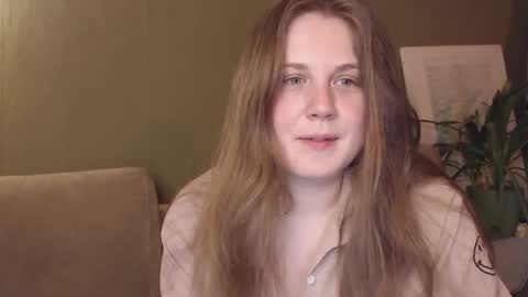 alisaxxxshy online show from May 20, 9:45 pm