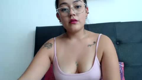 alisha_9997 online show from August 5, 9:21 pm