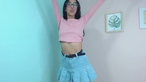 Snapshot of alisha_lims chatting on October 16, 2:30 pm alisha_lims online show from October 16, 2:30 pm