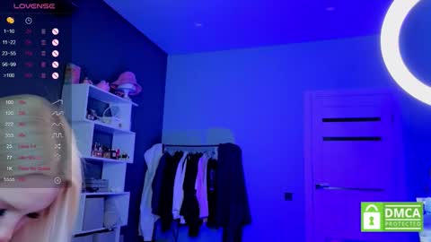 Alisha online show from March 11, 2:09 pm