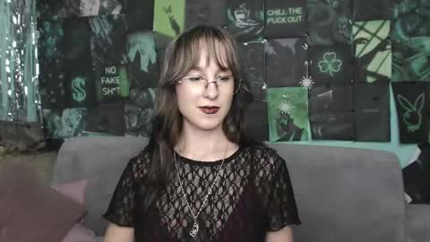 alishakelly online show from November 29, 2:10 pm