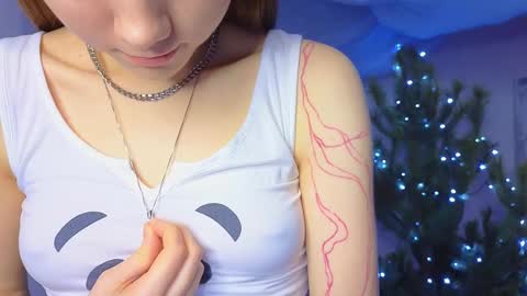 Snapshot of alisia_spinnet chatting on December 24, 7:28 am Alisia online show from December 24, 7:28 am