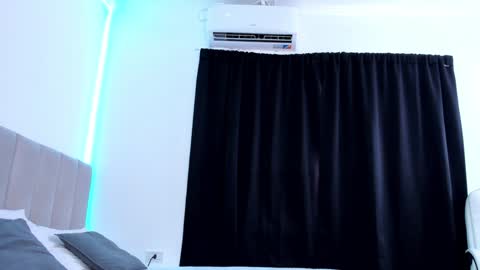 Snapshot of alison_miller9 chatting on January 7, 1:46 pm Alison online show from January 7, 1:46 pm