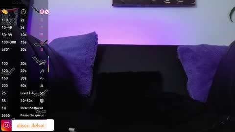 alison_wynter online show from February 6, 7:01 am