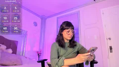 Alison Fishert online show from October 25, 3:19 pm