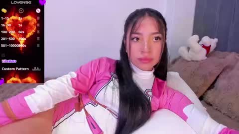 Mara  Isabel online show from August 1, 3:52 am